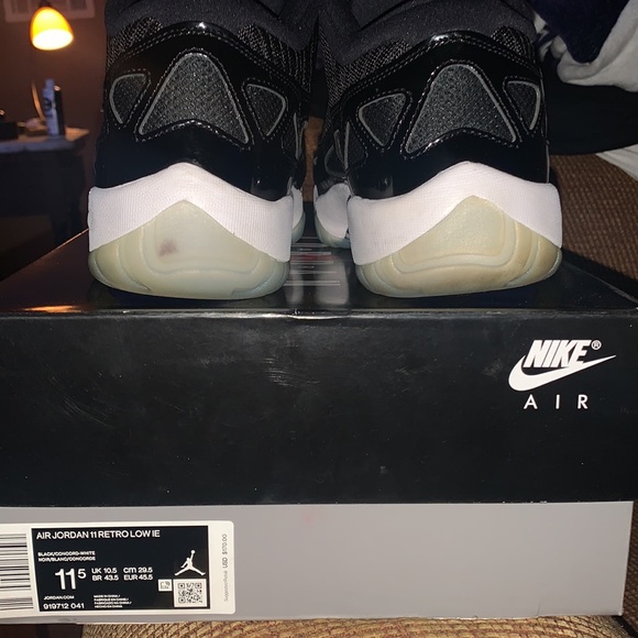 Air jordan 11 space jam low - Picture 4 of 4